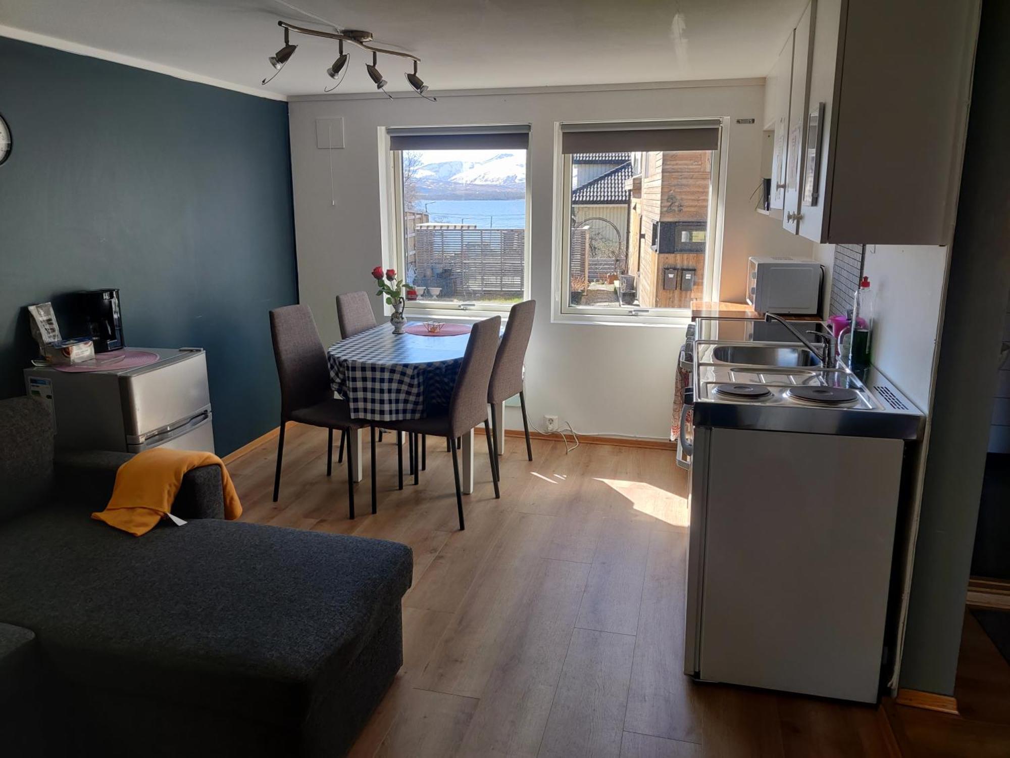 Feelhome Small 1 Bedroom Apartment Polar Vegen Tromsø Zimmer foto